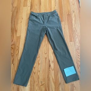 Men's LuluLemon ABC Classic-Fit 5 Pocket Pant 30" x31"| Like New | Forest Green